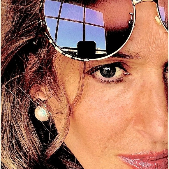 Patricia Von Musulin Large Silver and Pearl Daisy Clip on Earrings - Picture 3 of 6